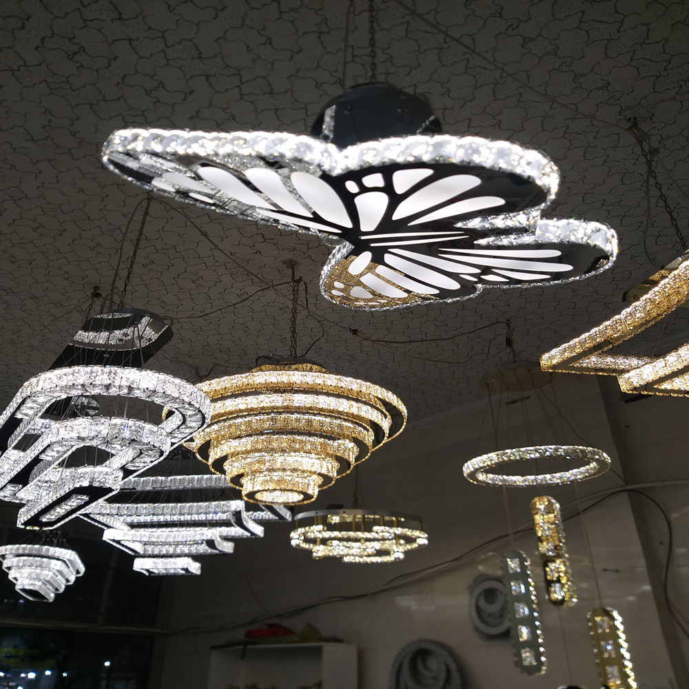 آویز سایز ۶۰ مدل «پروانه» – کریستال دوطرفه