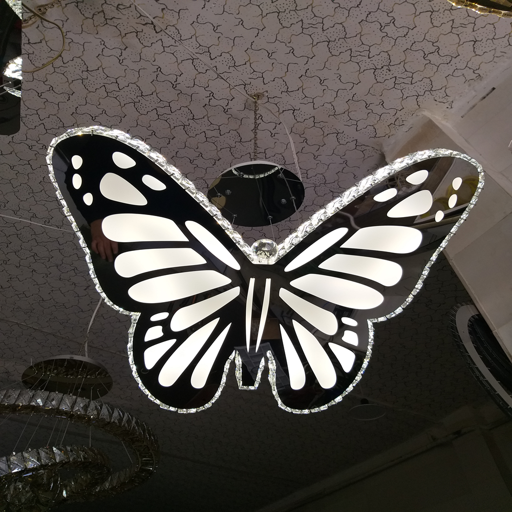 آویز سایز ۶۰ مدل «پروانه» – کریستال دوطرفه