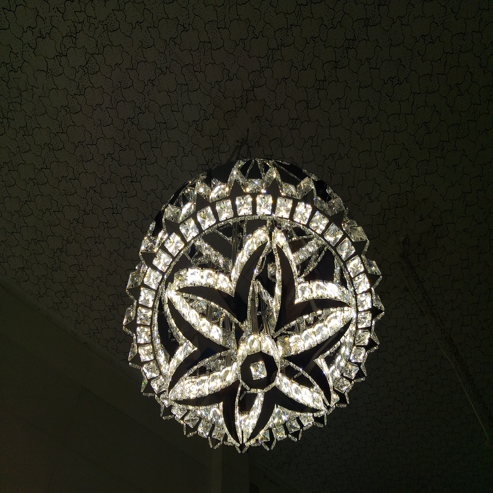 لوستر کریستالی سقفی ۶۰ سانتیمتر مدل «گل»