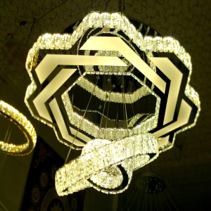 لوستر سقفی ۷۵ سانتی‌متر مدل «پولیگان»